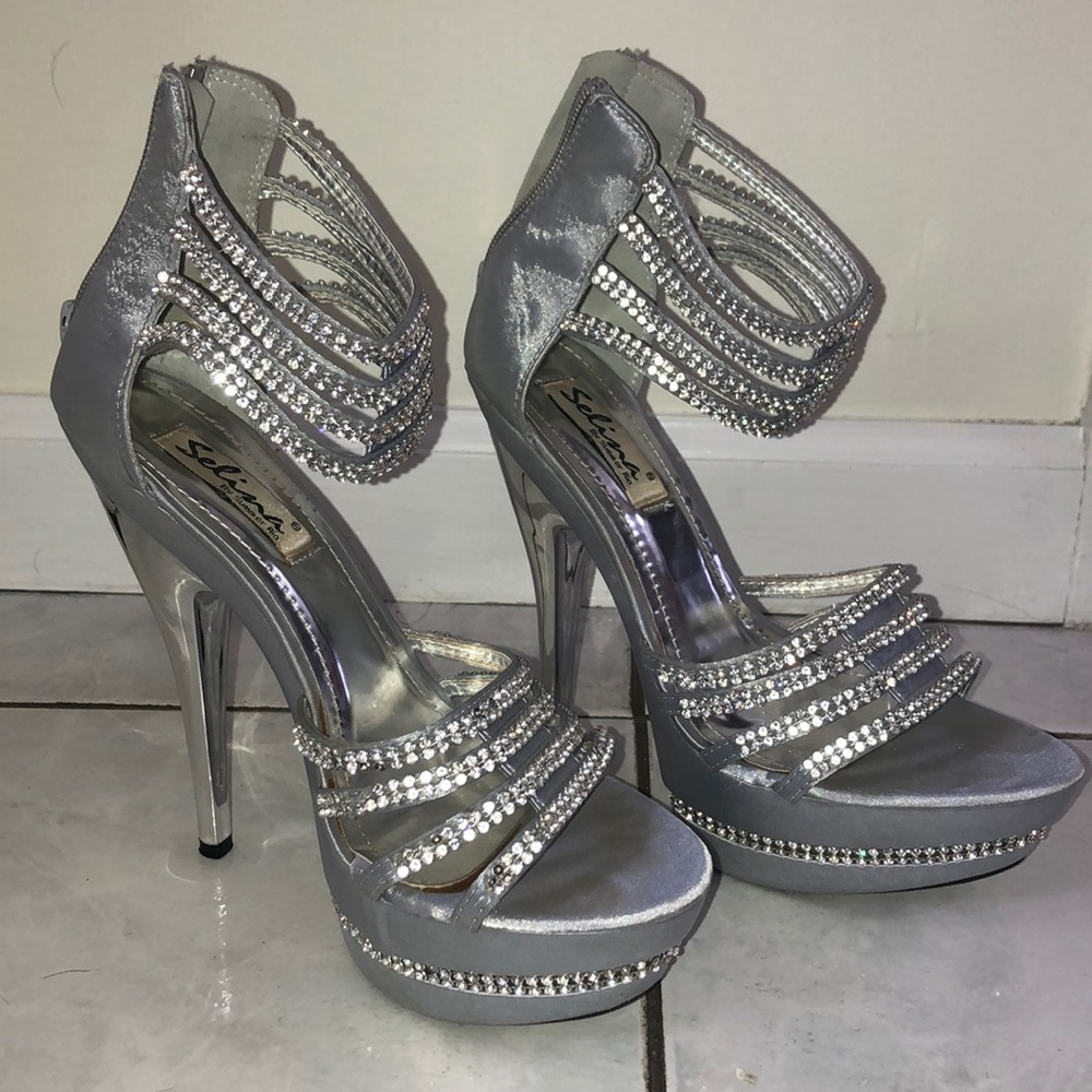 Selina By Summer Rio Silver Pumps